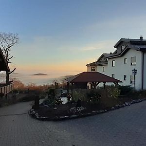Kastanienhof Apartment und Restaurant